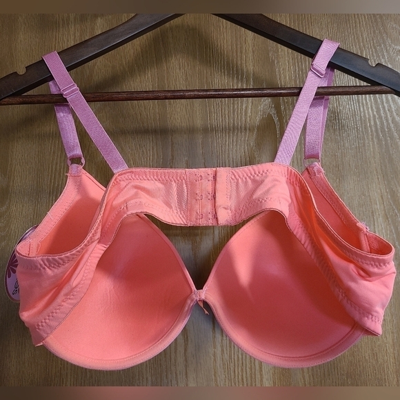 Inteco Intimates Two Tone Lace Trim Bra - Picture 3 of 9